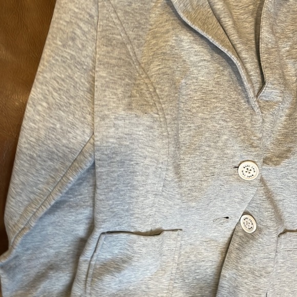 Marccain sports cute sporty but pretty sweatshirt jacket - Picture 4 of 4